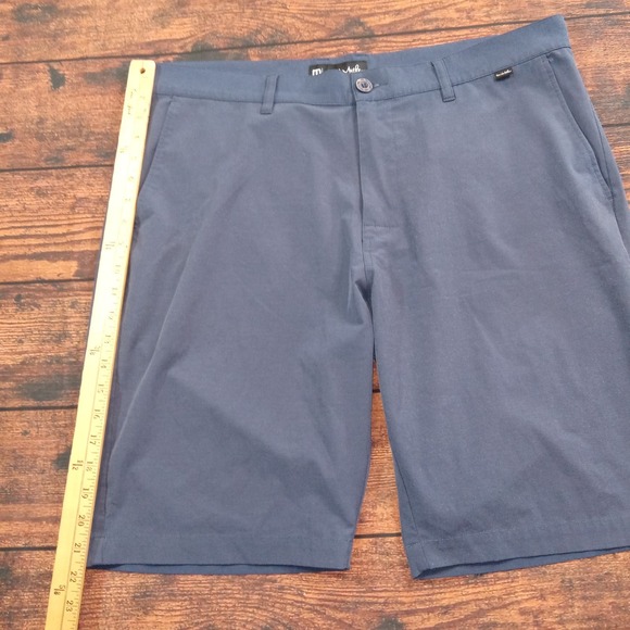 Travis Mathew Bermuda Performance Stretch Golf Shorts Men's 38 Blue - Picture 4 of 9